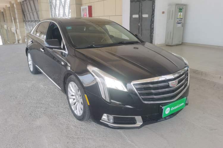 Used Cadillac XTS 2018 28T Elite Edition Front Right 45 Deg