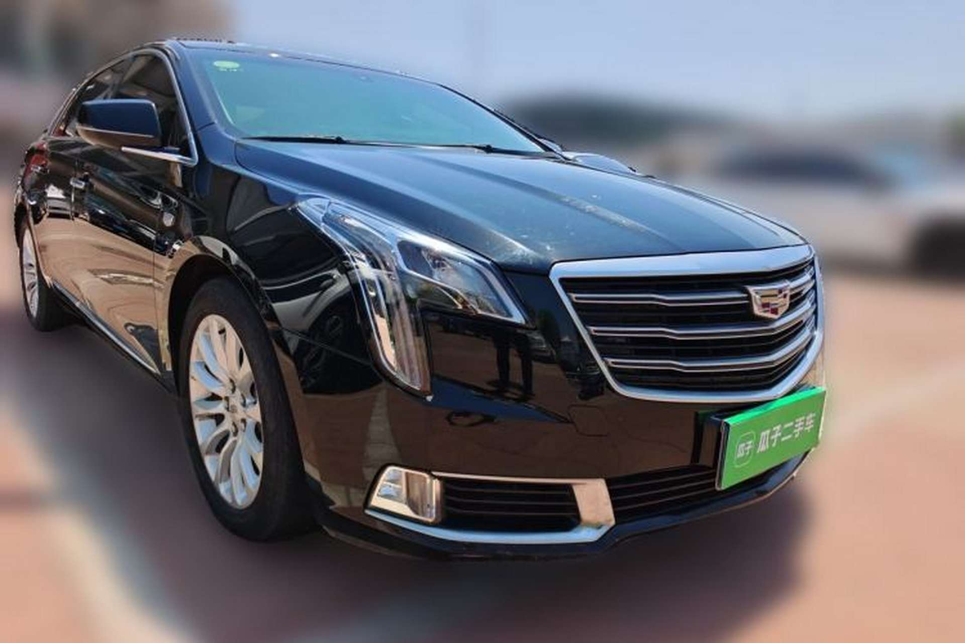 Used Cadillac XTS 2018 28T Elite Edition Front Right 45 Deg