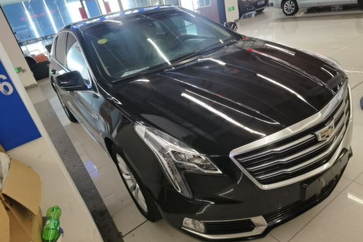 Used Cadillac XTS 2018 28T Elite Edition Front Right 45 Deg
