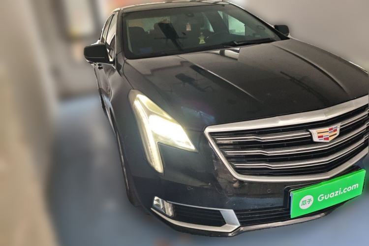 Used Cadillac XTS 2018 28T Elite Edition Front Right 45 Deg