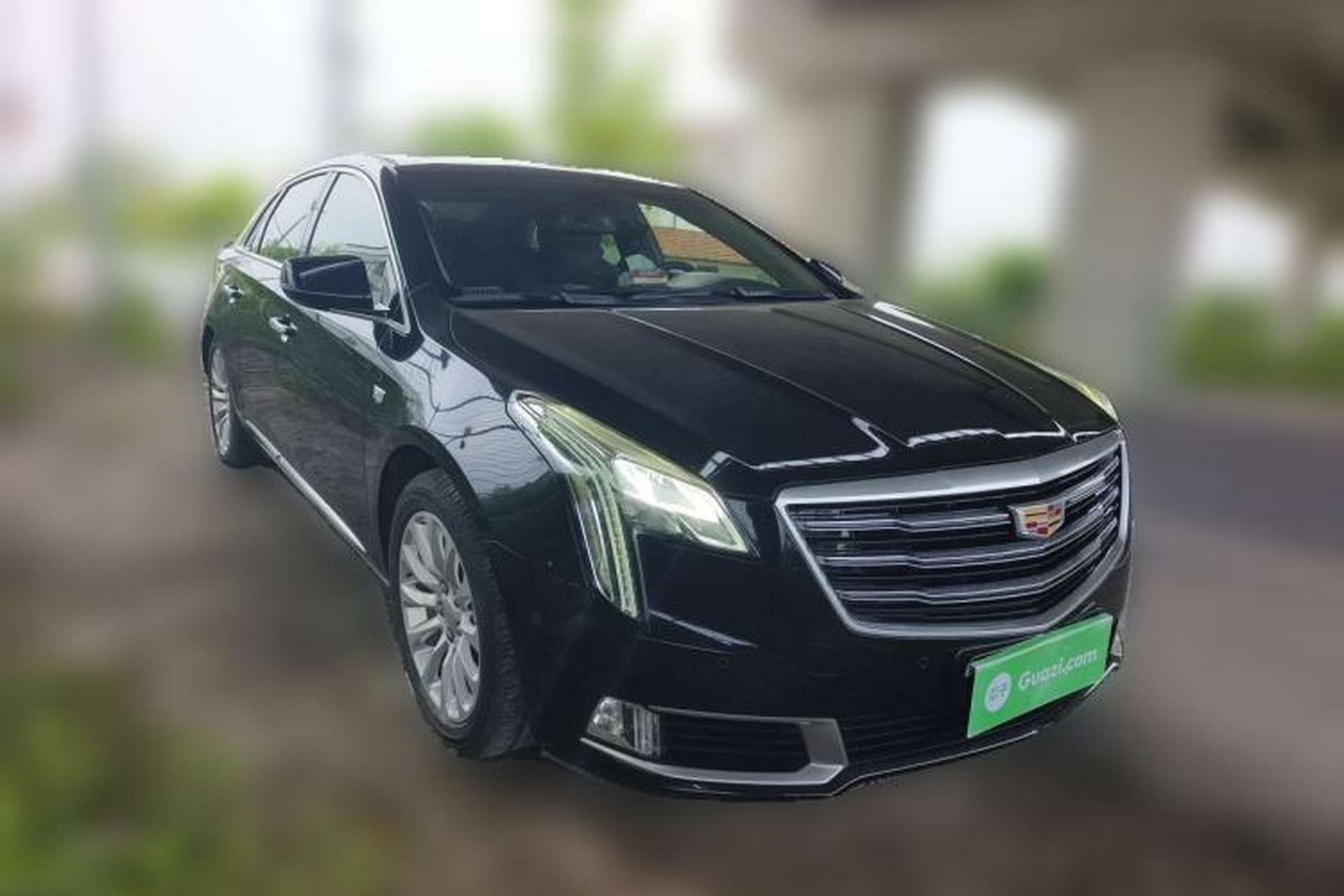 Used Cadillac XTS 2018 28T Elite Edition Front Right 45 Deg