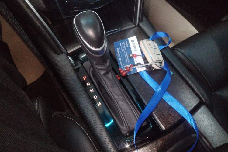 Used Cadillac XTS 2018 28T Tech Edition Gear Lever