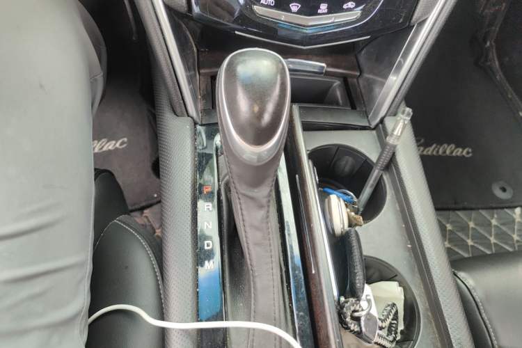 Used Cadillac XTS 2018 28T Tech Edition Gear Lever