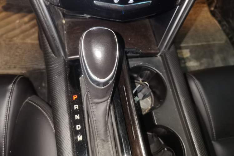 Used Cadillac XTS 2018 28T Tech Edition Gear Lever
