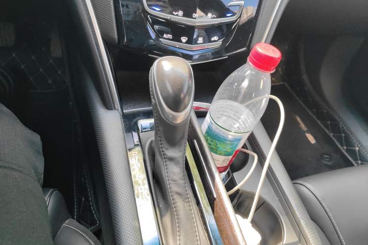 Used Cadillac XTS 2018 28T Tech Edition Gear Lever