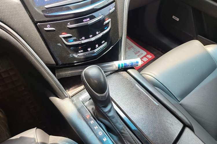 Used Cadillac XTS 2018 28T Elite Edition Gear Lever