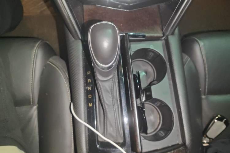 Used Cadillac XTS 2018 28T Elite Edition Gear Lever
