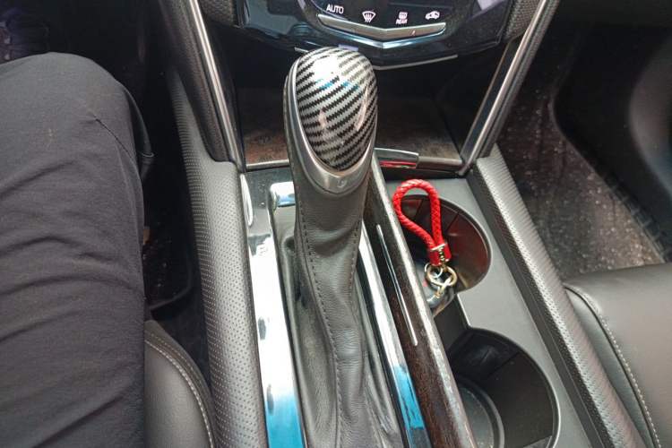 Used Cadillac XTS 2018 28T Tech Edition Gear Lever
