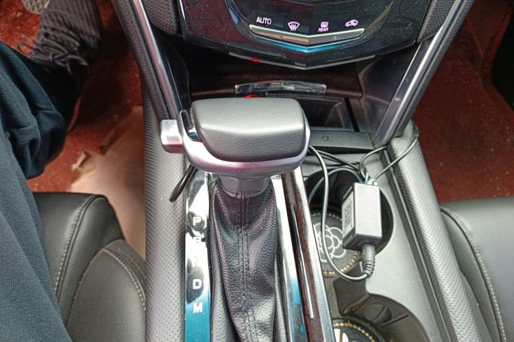 Used Cadillac XTS 2018 28T Tech Edition Gear Lever