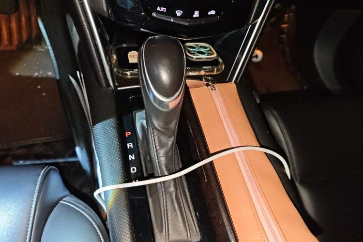 Used Cadillac XTS 2018 28T Tech Edition Gear Lever
