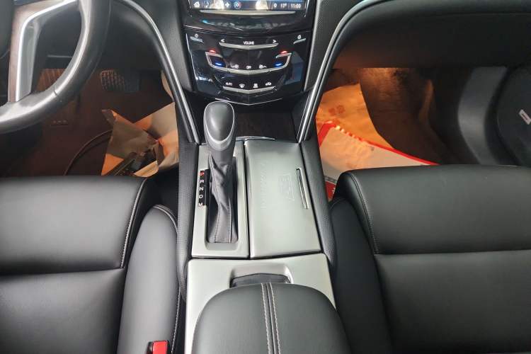 Used Cadillac XTS 2018 28T Tech Edition Gear Lever