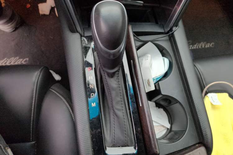 Used Cadillac XTS 2018 28T Tech Edition Gear Lever
