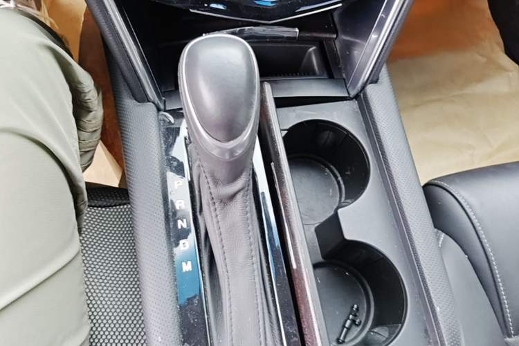Used Cadillac XTS 2018 28T Elite Edition Gear Lever