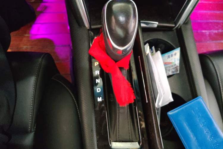 Used Cadillac XTS 2018 28T Tech Edition Gear Lever