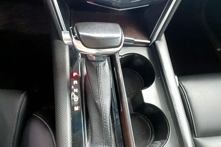 Used Cadillac XTS 2018 28T Tech Edition Gear Lever