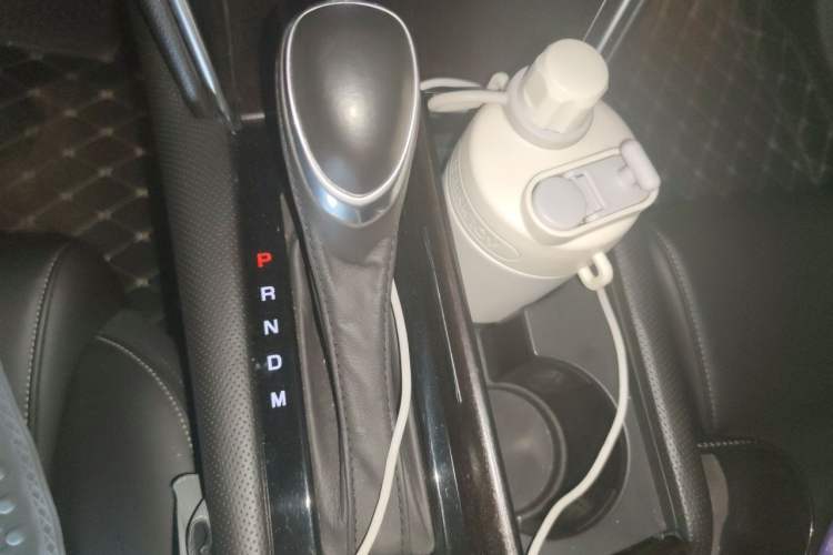 Used Cadillac XTS 2018 28T Tech Edition Gear Lever
