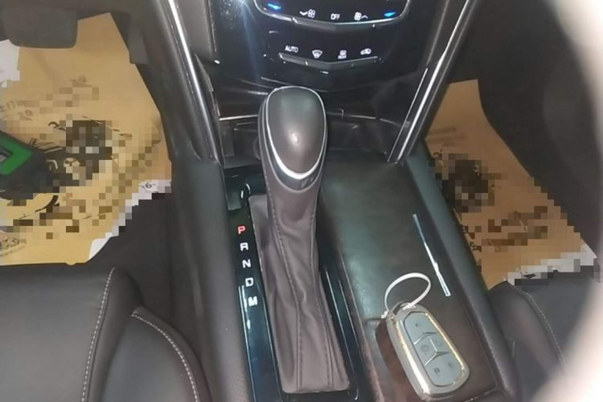Used Cadillac XTS 2018 28T Elite Edition Gear Lever