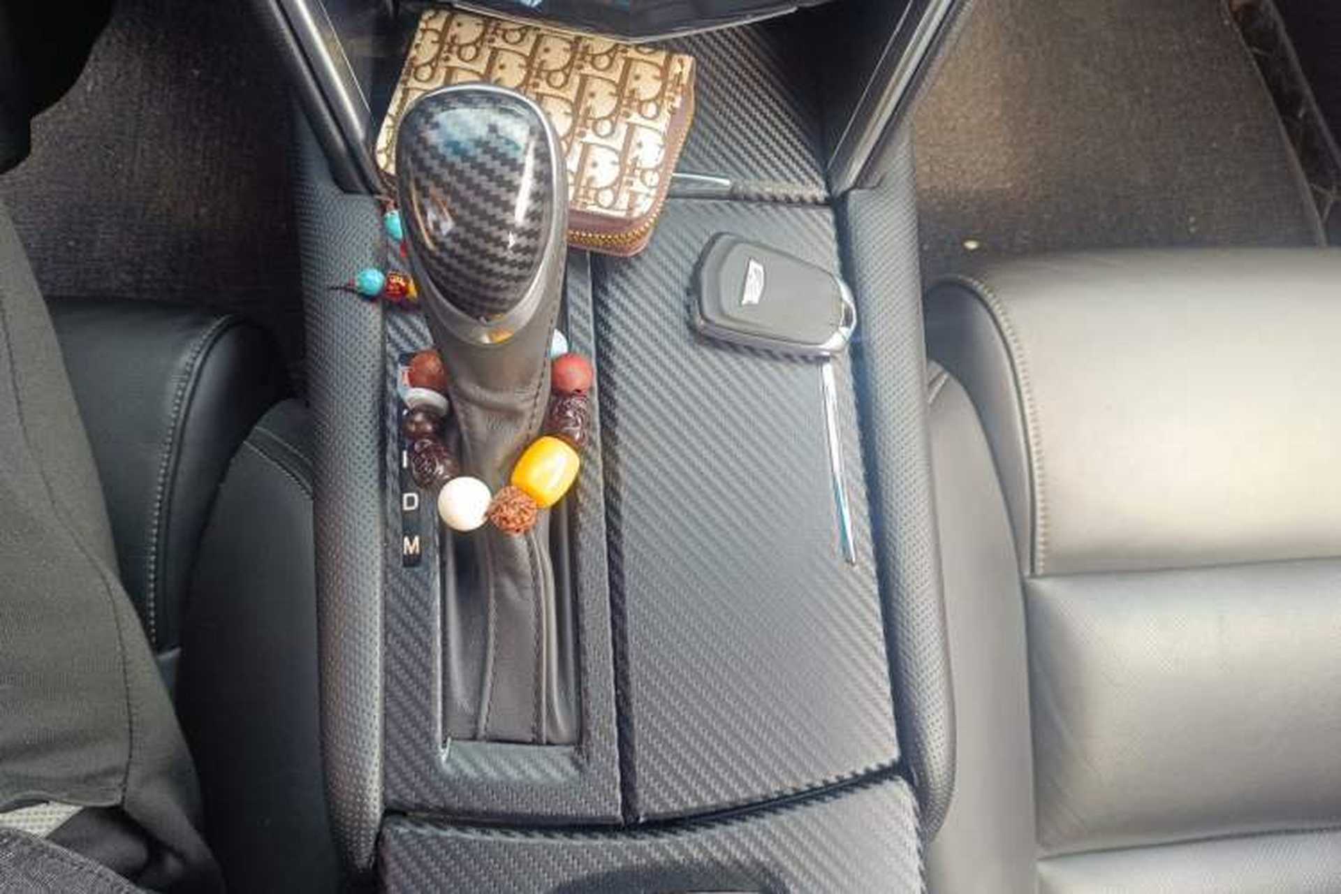 Used Cadillac XTS 2018 28T Elite Edition Gear Lever