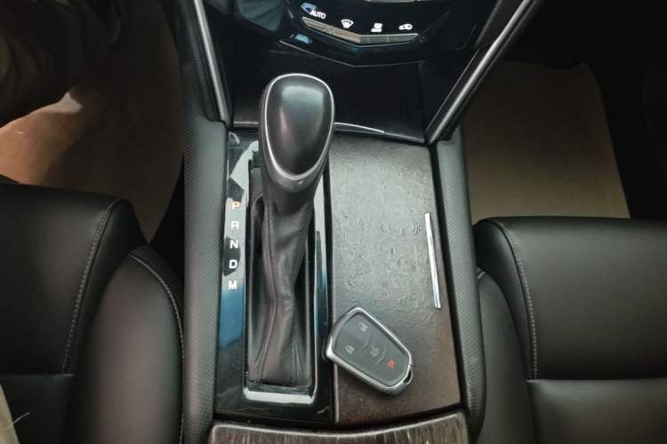Used Cadillac XTS 2018 28T Tech Edition Gear Lever