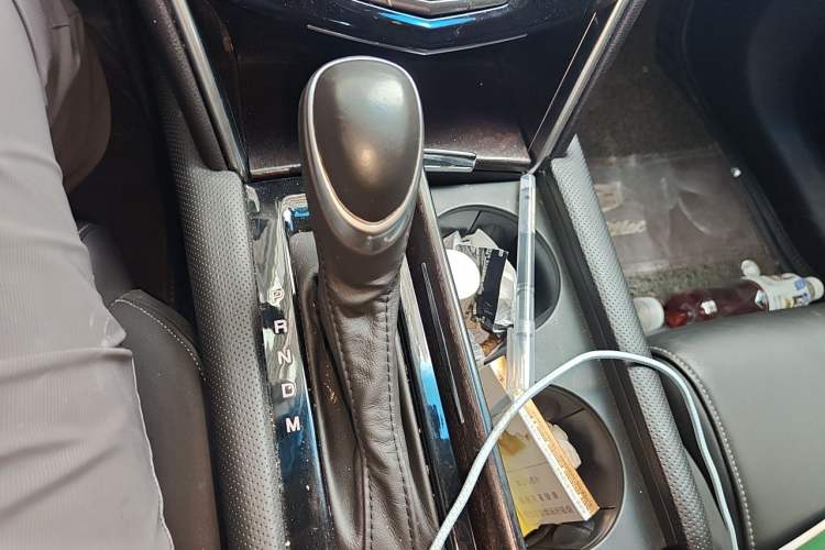 Used Cadillac XTS 2018 28T Elite Edition Gear Lever