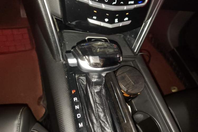 Used Cadillac XTS 2018 28T Tech Edition Gear Lever