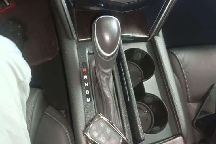 Used Cadillac XTS 2018 28T Elite Edition Gear Lever