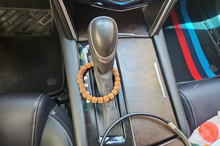 Used Cadillac XTS 2018 28T Tech Edition Gear Lever