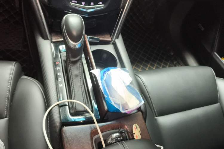 Used Cadillac XTS 2018 28T Tech Edition Gear Lever