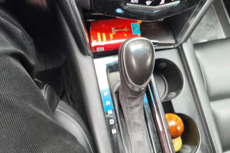 Used Cadillac XTS 2018 28T Tech Edition Gear Lever