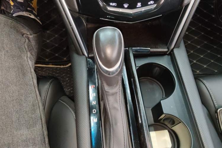 Used Cadillac XTS 2018 28T Tech Edition Gear Lever