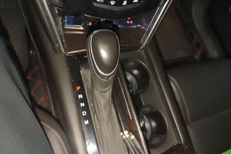 Used Cadillac XTS 2018 28T Elite Edition Gear Lever