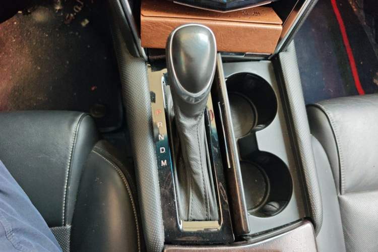 Used Cadillac XTS 2018 28T Elite Edition Gear Lever