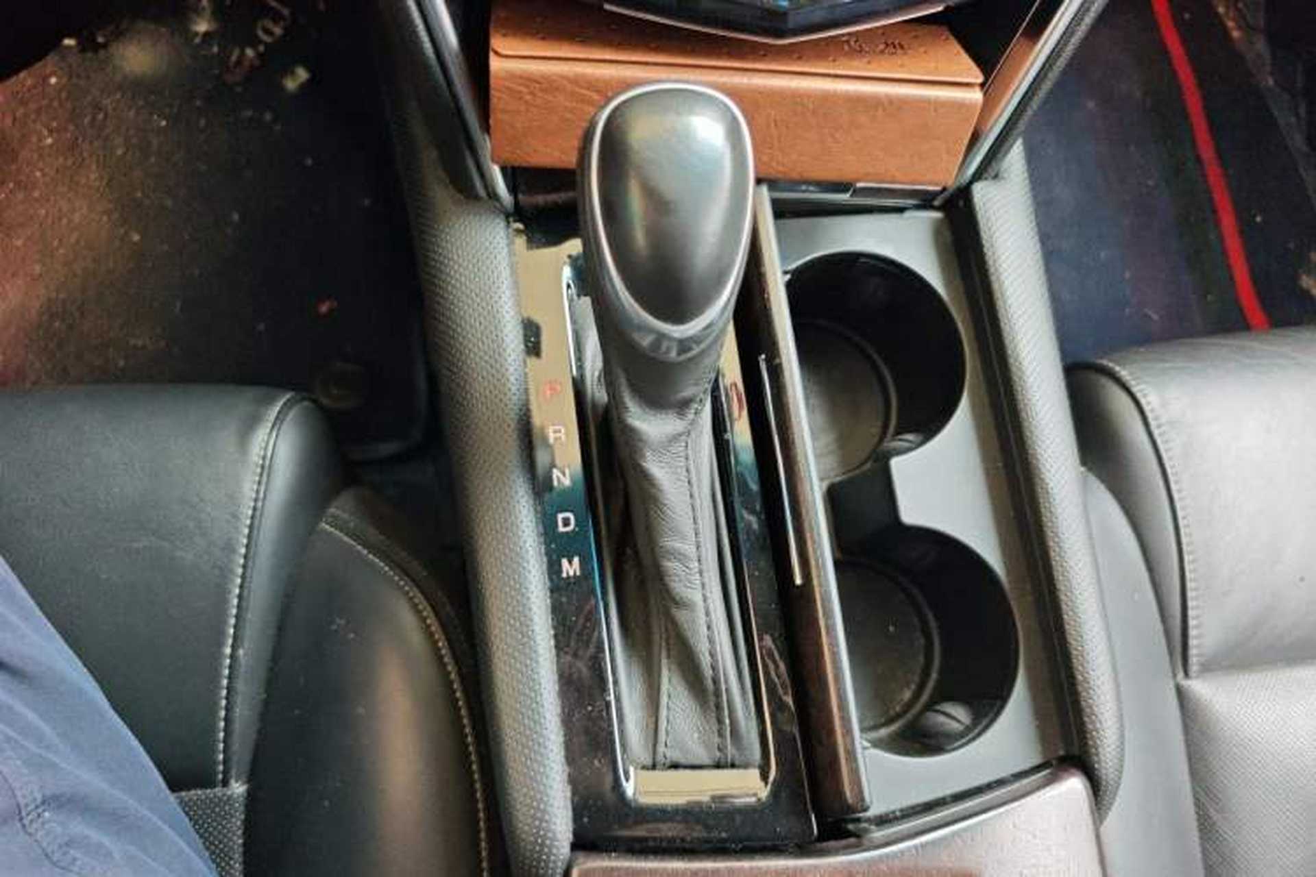 Used Cadillac XTS 2018 28T Elite Edition Gear Lever