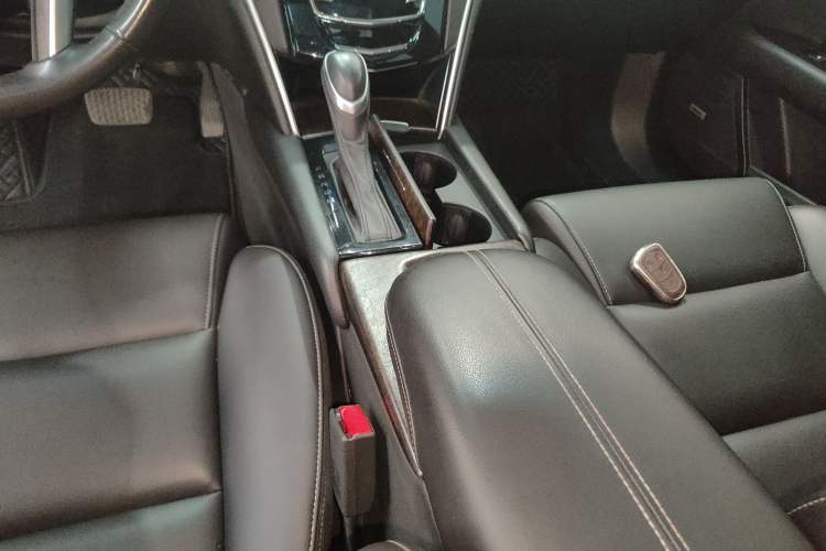 Used Cadillac XTS 2018 28T Tech Edition Gear Lever