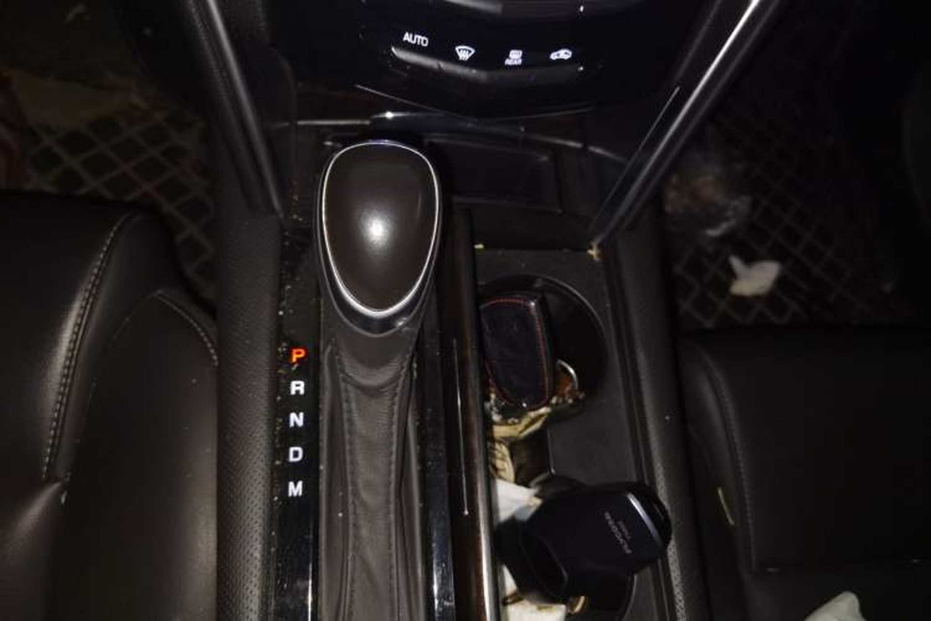 Used Cadillac XTS 2018 28T Tech Edition Gear Lever