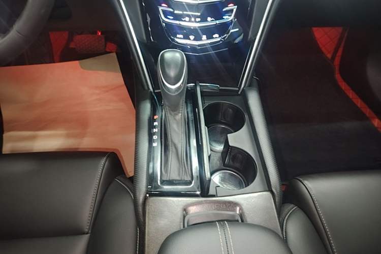 Used Cadillac XTS 2018 28T Tech Edition Gear Lever