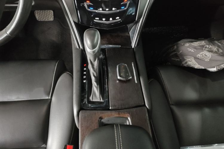 Used Cadillac XTS 2018 28T Tech Edition Gear Lever