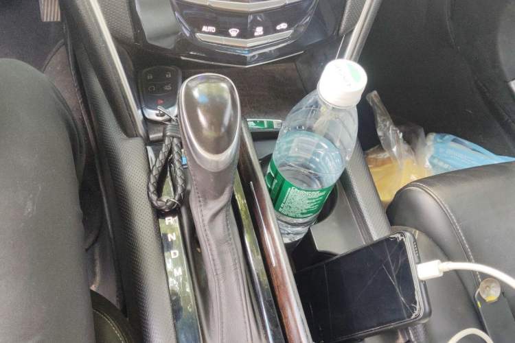 Used Cadillac XTS 2018 28T Elite Edition Gear Lever