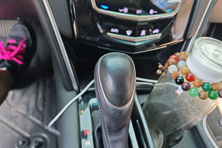 Used Cadillac XTS 2018 28T Tech Edition Gear Lever