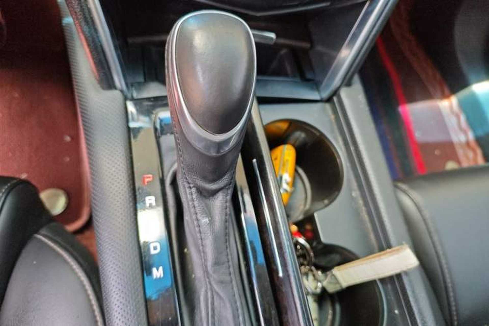 Used Cadillac XTS 2018 28T Tech Edition Gear Lever