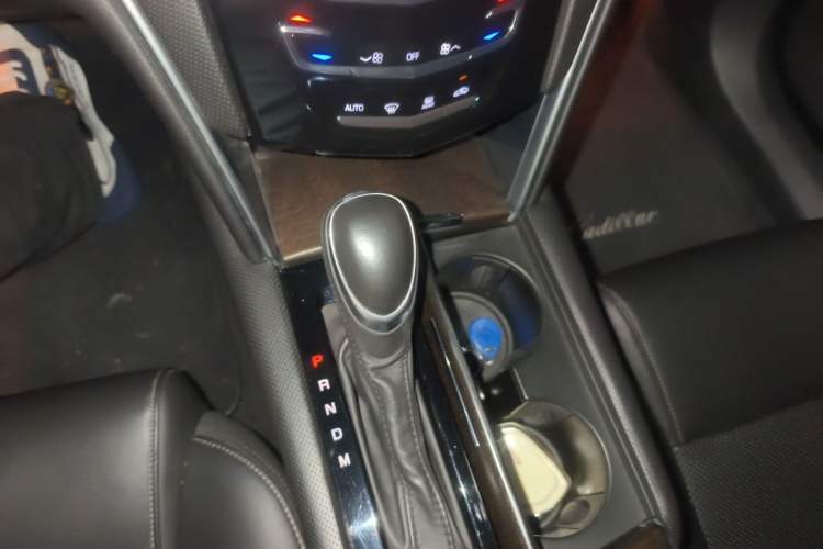 Used Cadillac XTS 2018 28T Tech Edition Gear Lever