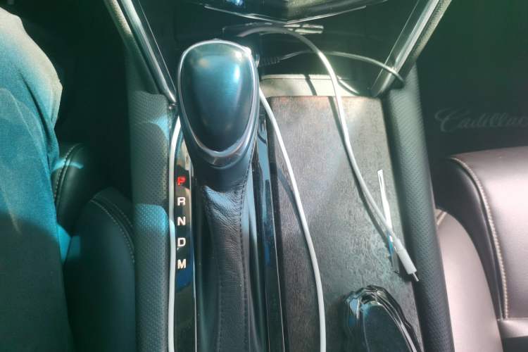 Used Cadillac XTS 2018 28T Tech Edition Gear Lever