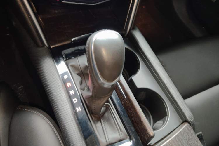Used Cadillac XTS 2018 28T Tech Edition Gear Lever