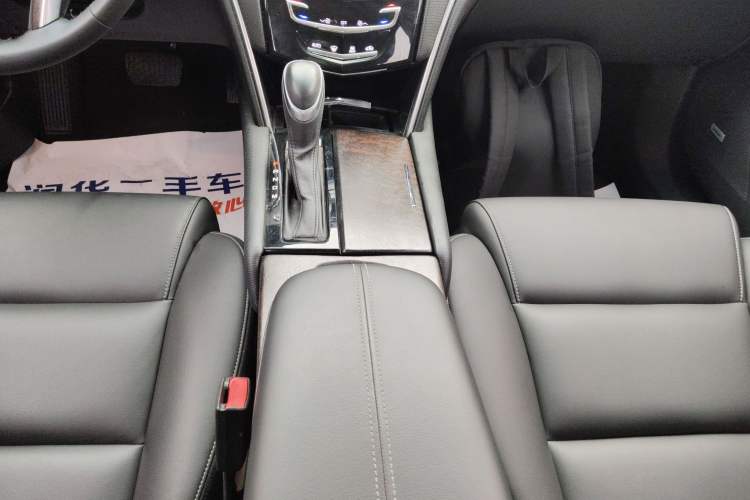 Used Cadillac XTS 2018 28T Tech Edition Gear Lever