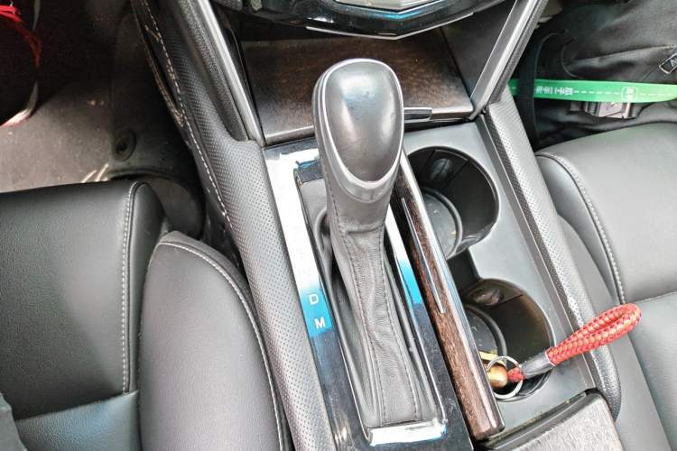 Used Cadillac XTS 2018 28T Tech Edition Gear Lever