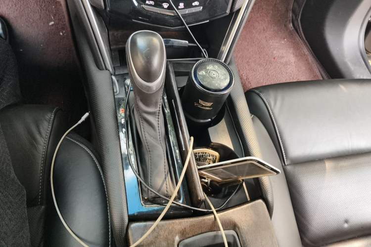 Used Cadillac XTS 2018 28T Elite Edition Gear Lever