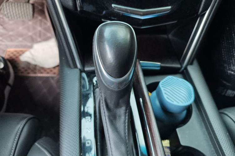 Used Cadillac XTS 2018 28T Elite Edition Gear Lever