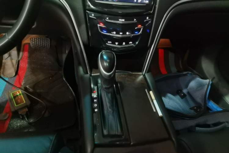 Used Cadillac XTS 2018 28T Elite Edition Gear Lever
