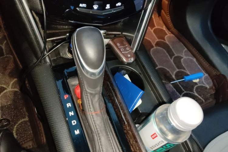 Used Cadillac XTS 2018 28T Elite Edition Gear Lever