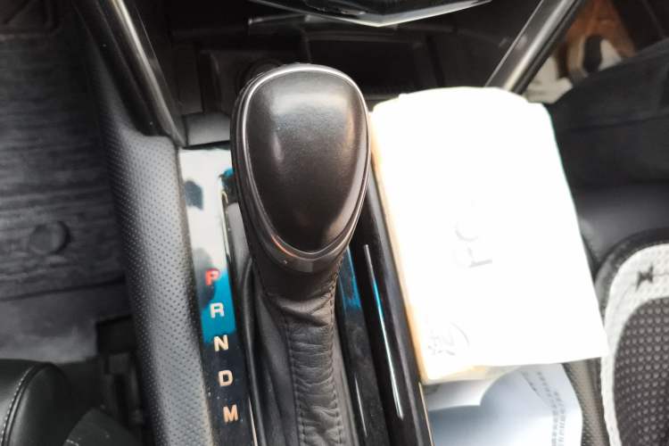 Used Cadillac XTS 2018 28T Tech Edition Gear Lever